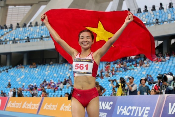 Nach SEA Games 32 bereitet sich Leichtathletin Nguyen Thi Oanh auf Leichtathletik-Wettbewerb in Taipeh (China) vor