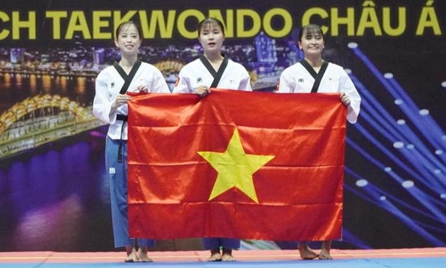 Drei vietnamesische Taekwondo-Kämpferinnen gewinnen eine Goldmedaille bei Taekwondo-Asienmeisterschaft 2024