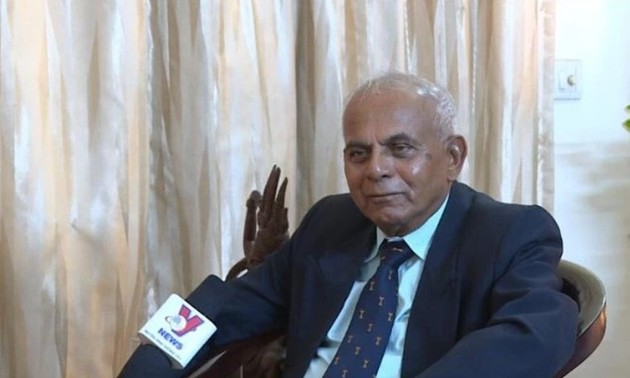 Indiens Generalmajor bewundert Errungenschaften Vietnams nach 50 Jahren Wiedervereinigung