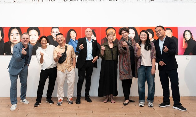 Ausstellung „To see or to be seen” – Treffpunkt der vietnamesischen und deutschen Kultur