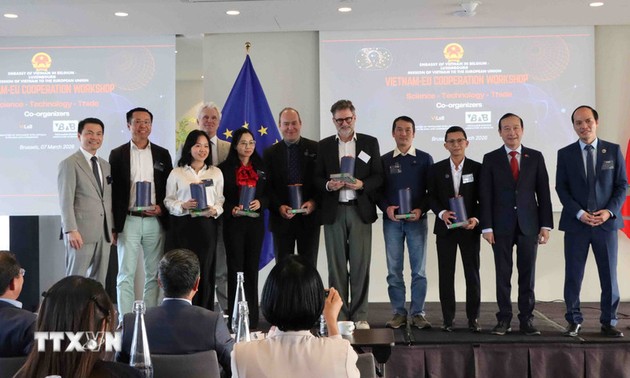 Vietnamesische Intellektuelle  in Europa fördern die Zusammenarbeit mit Vietnam in Künstlicher Intelligenz