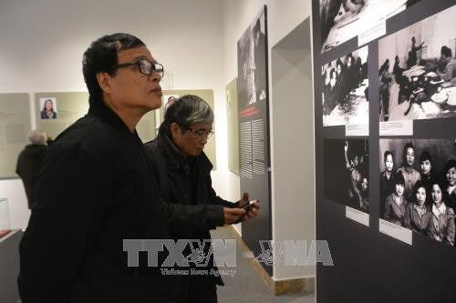 “空中奠边府大捷与T1高地作战地下指挥部”图片展在河内举行