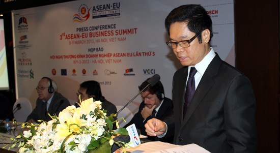 Pressekonferenz über EU-ASEAN-Handelsgipfel in Hanoi