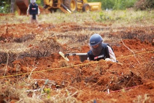 Vietnam beseitigt Blindgänger 