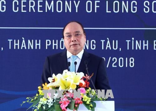 Premierminister Nguyen Xuan Phuc nimmt am Spatenstich des Ölraffinerie-Komplexes vom Süden teil