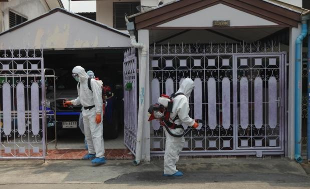 Covid-19-Epidemie verbreitet sich weiter in der Welt