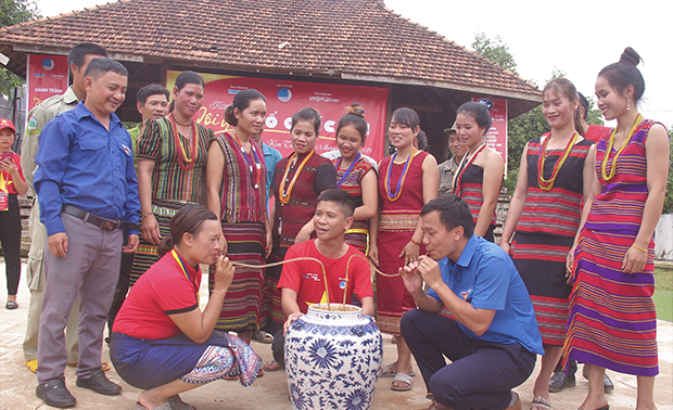 Das Bon Xo Ruk-Fest der Volksgruppe Brau in Kon Tum