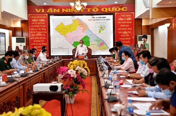Vizepremierminister Truong Hoa Binh überprüft die Epidemie-Bekämpfung in Can Tho