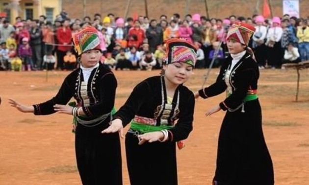 Das Leben der Kho Mu im Dorf Tham Phe