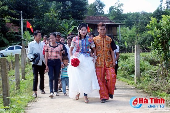 Die Hochzeit und einzigartige Küche der Volksgruppe der Chut