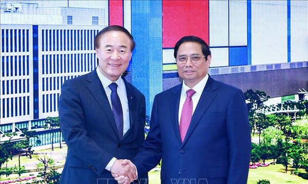 Premierminister Pham Minh Chinh besucht Komplex für Halbleiter von Samsung