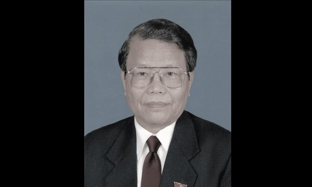 Mitteilung zu Trauerfeier, Gedenkzeremonie und Beisetzung vom ehemaligen Staatspräsident Tran Duc Luong