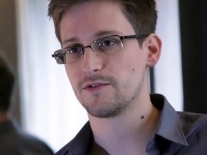 Edward Snowden belum mencukupi martabat untuk menerima kewarga-negaraan Federasi Rusia