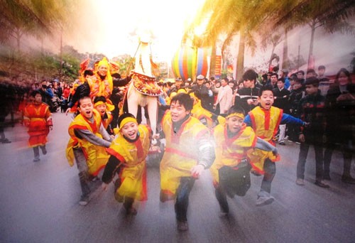 Pameran foto pusaka budaya Vietnam 2013 di kota Nha Trang, provinsi Khanh Hoa