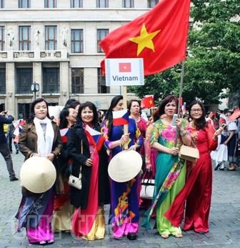 Festival etnis-etnis minoritas di Praha: delegasi Vietnam meninggalkan kesan menonjol