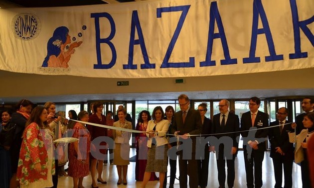 Vietnam ikut serta pada pekan raya amal “UN Bazaar 2015” di Swiss