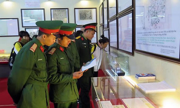 Pameran “Hoang Sa dan Truong Sa wilayah Vietnam – Bukti-bukti sejarah dan hukum”