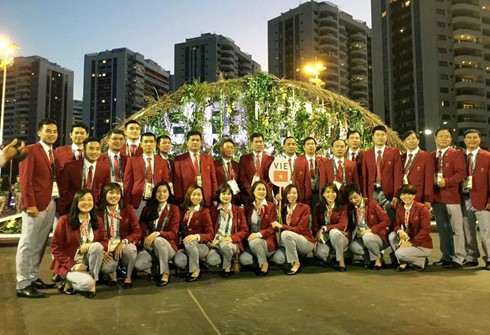 Upacara penaikan bendera kontingen olahraga Vietnam di Olimpiade 2016