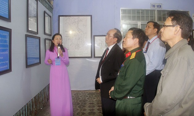 Pameran dokumen “Hoang Sa, Truong Sa wilayah Vietnam” di provinsi Phu Yen