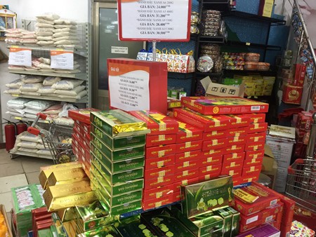 Barang Vietnam menguasai pasar Hari Raya Tet 2017