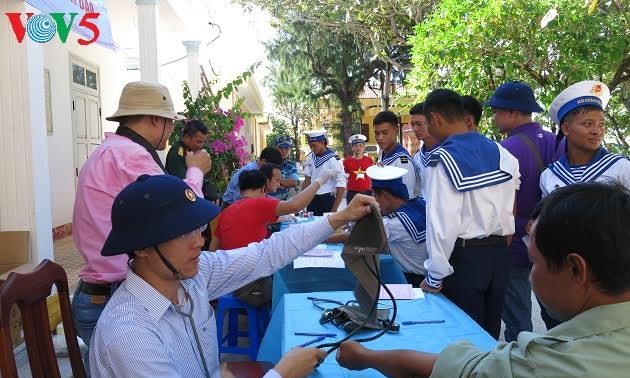 Bank darah segar di kabupaten pulau Truong Sa, provinsi Khanh Hoa, Vietnam Tengah