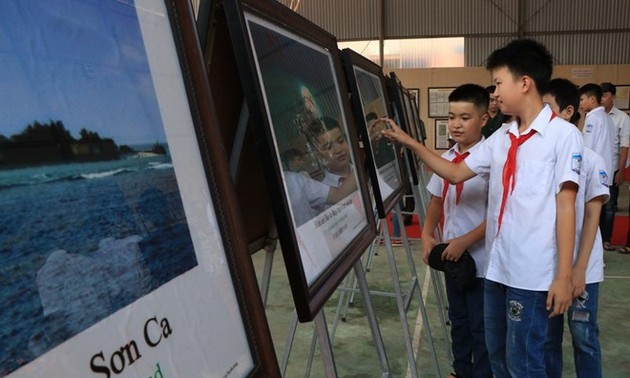 Pameran dokumen “Hoang Sa, Truong Sa milik wilayah Viet Nam: Bukti-bukti sejarah dan hukum”