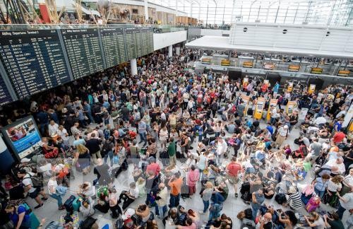 Jerman: Bandara Munich membatalkan lebih dari 200 misi penerbangan karena ada perembesan orang asing