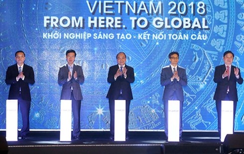 PM Viet Nam, Nguyen Xuan Phuc menghadiri “Techfest Vietnam 2018”