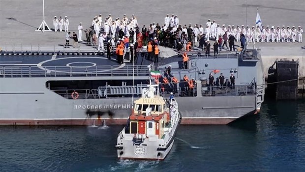 Angkatan Laut Rusia, Tiongkok dan Iran melakukan latihan  menembak target-target di laut