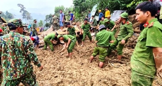 Komunitas Internasional Membantu Warga Vietnam Tengah Mengatasi Dampak Bencana Alam Hujan Lebat dan Banjir Bandang