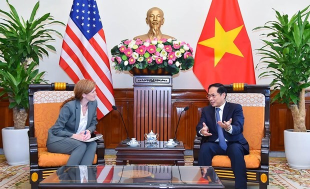 Menlu Vietnam, Bui Thanh Son Terima Dirjen USAID, Samantha Power