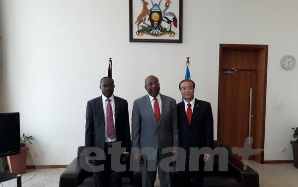 Vietnam, Uganda enhance bilateral relations