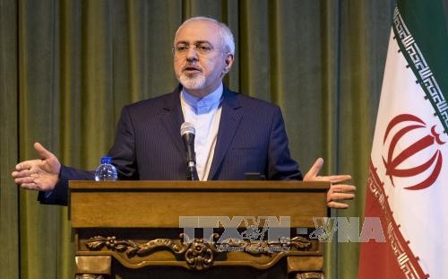 Iran vows to retaliate if US withdraws nuke deal