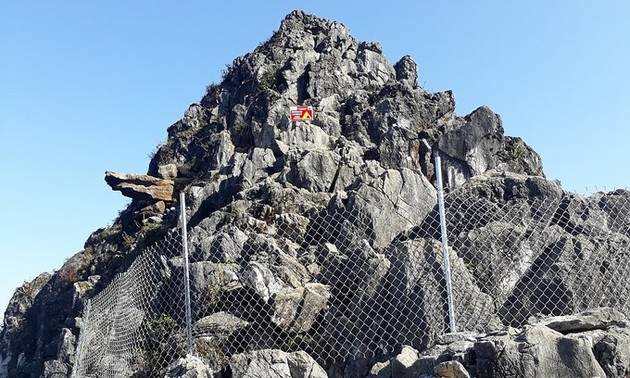 Northern Vietnam district bans tourists from cliff after non-fatal fall