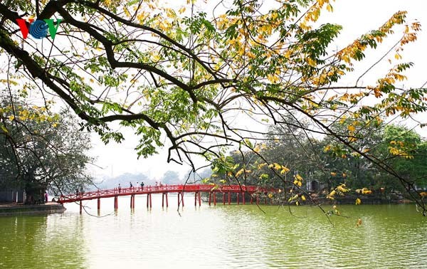 Озеро Возращённого меча в солнечные дни