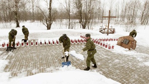 В Польше и России вспоминают жертв авиакатастрофы Ту-154