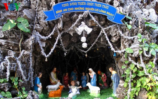 В Ханое оживлённо готовятся к Рождеству