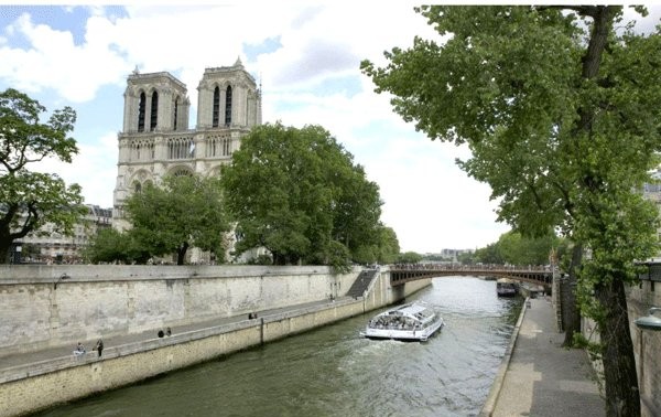 Triển lãm ảnh “Một thoáng Paris”