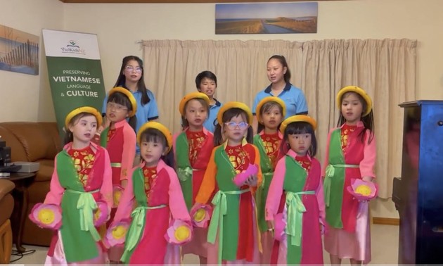 Liên khúc dân ca - Câu lạc bộ VietKidsNZ, New Zealand