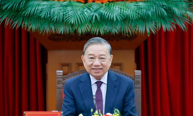 Tổng thống Vladimir Putin điện đàm với Tổng Bí thư Tô Lâm chúc mừng thành công Đại hội lần thứ XIV của Đảng