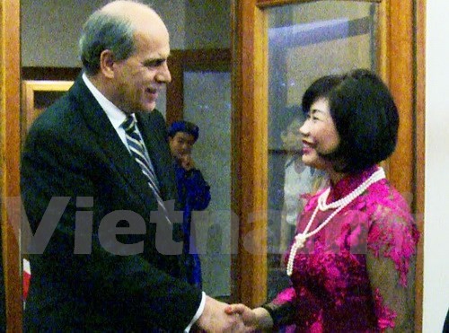 Memperingati ultah ke-65 penggalangan hubungan diplomatik Vietnam-Slovakia