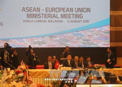 ASEAN dan negara-negara mitra mendorong kerjasama dan mempertahankan perdamaian, kestabilan dan perkembangan di kawasan