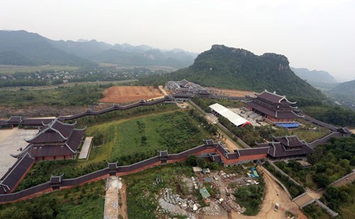 Panorama pagoda Bai Dinh