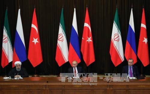  Menetapkan waktu penyelenggaraan KTT trilateral antara Rusia, Turki dan Iran tentang Suriah 