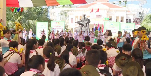 Pembukaan Perkemahan Anak-Anak  Vietnam, Laos dan Kamboja