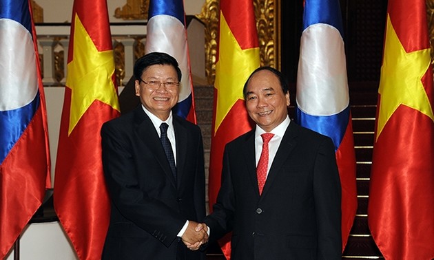 PM Nguyen Xuan Phuc menerima PM Laos, Thongloun Sisoulith