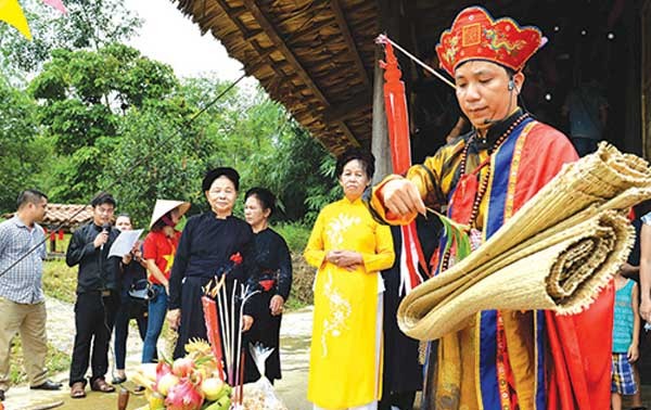 Upacara Cap Sac dari warga etnis minoritas Pa Then di Provinsi Ha Giang