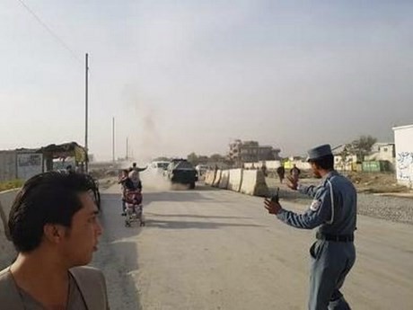 Serangan bunuh diri di depan Markas Komite Pemilu Afghanistan