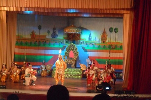 The Khmer ‘Dù kê’ musical theatre