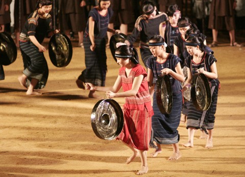 Jho gong, a musical instrument of Ede women